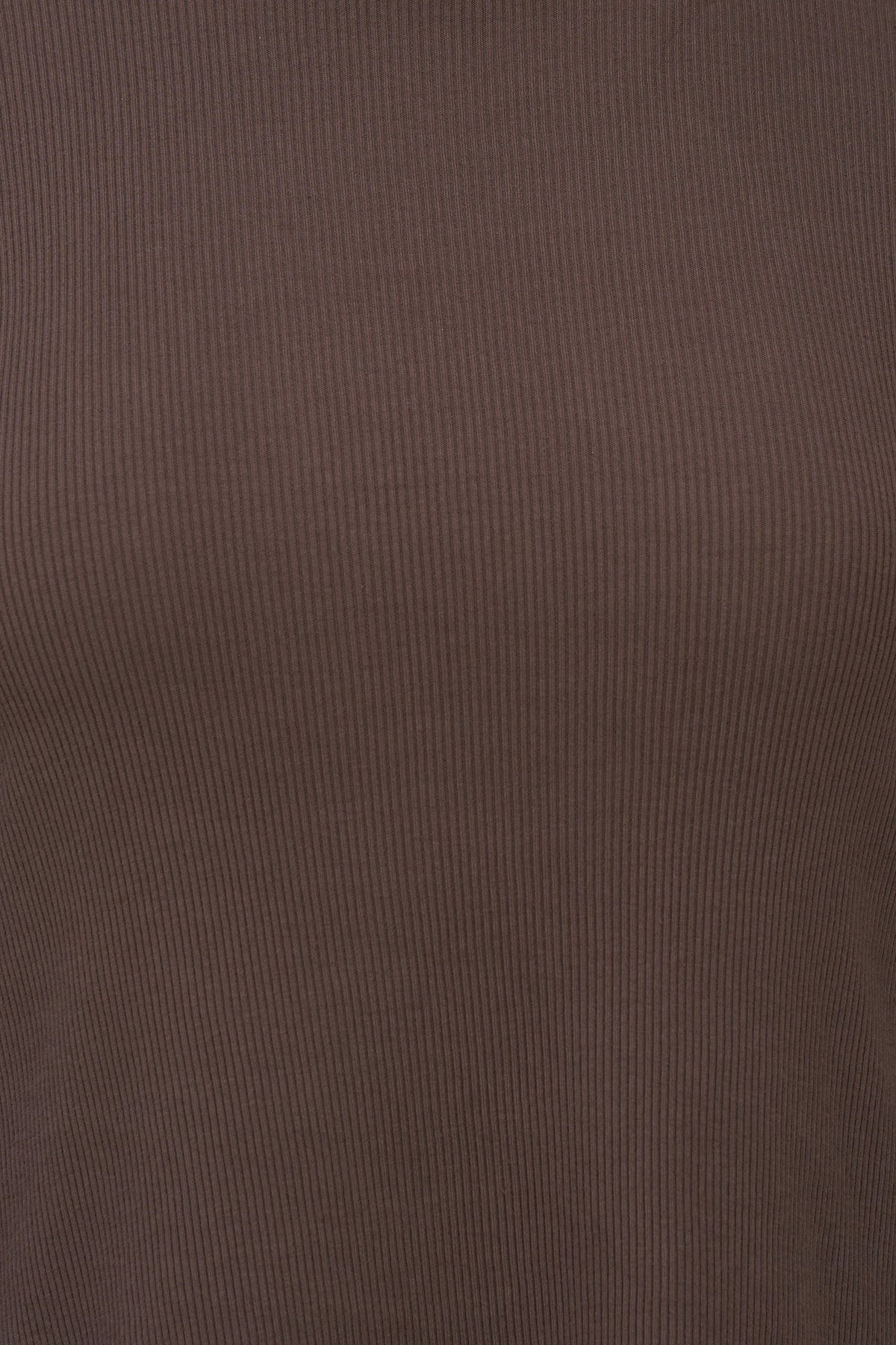 Women's Classic Rib-Knit Turtleneck Top with Long Sleeves