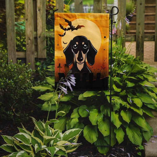 Caroline's Treasures BB1773GF Halloween Smooth Black and Tan Dachshund Garden Flag Mailbox Flag Decorative Yard Flag Banner Outside Patio Artwork Yard Flower Beds, Garden Size, Multicolor