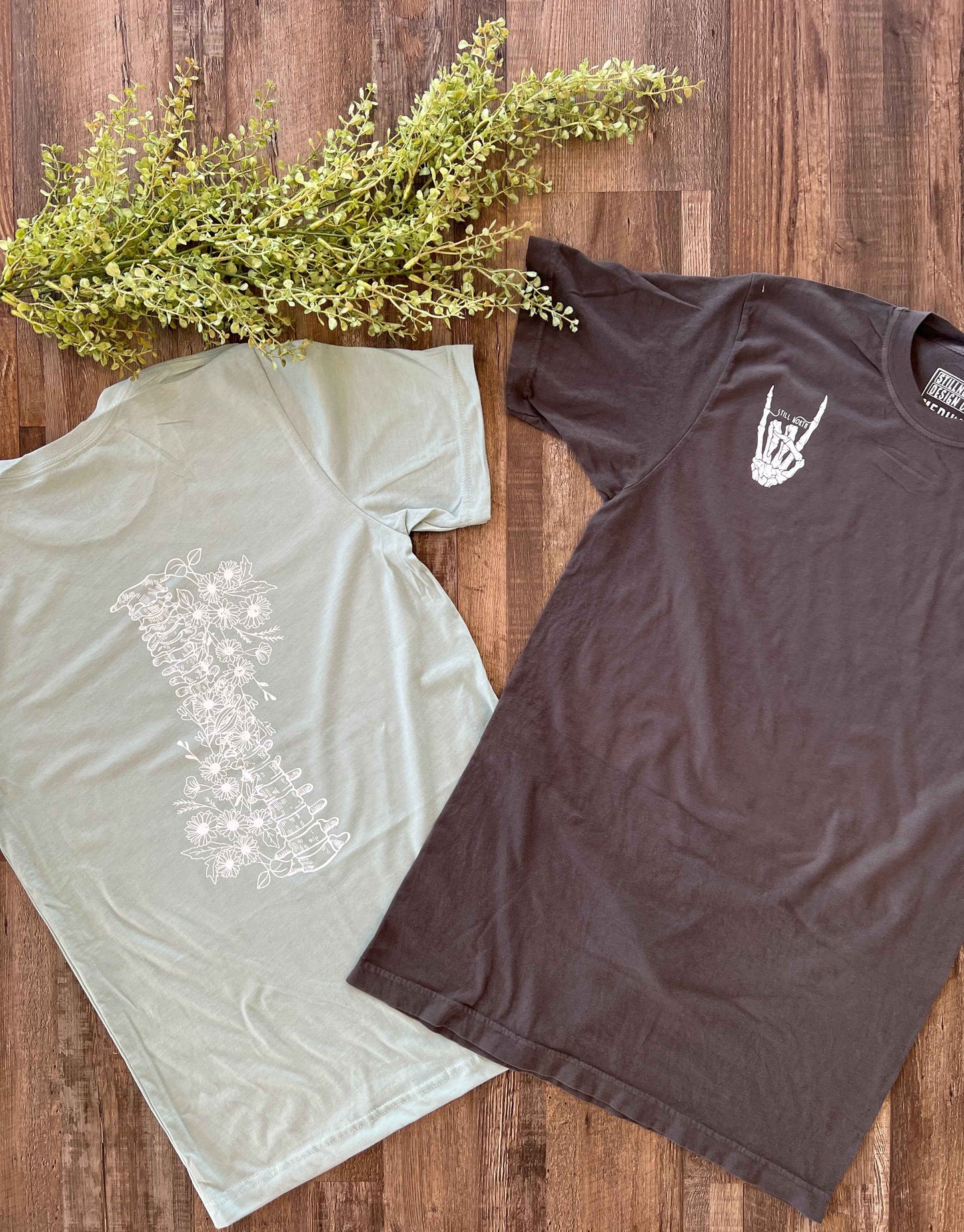 BAD TO THE BONE GRAPHIC TEE