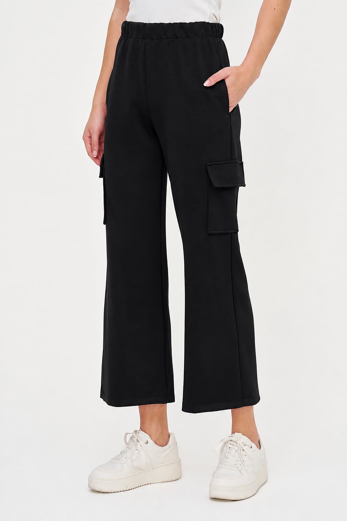 Women's Knit Pull-On Sweatpants with Side & Cargo Pockets
