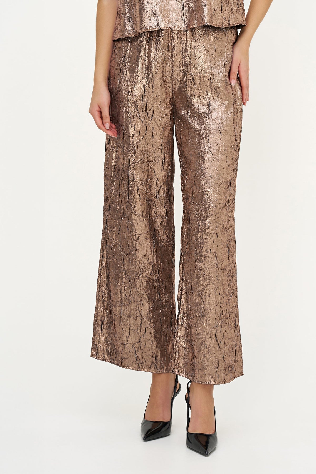 Women's Woven Relaxed-Fit Pull-On Pants with Side Pockets