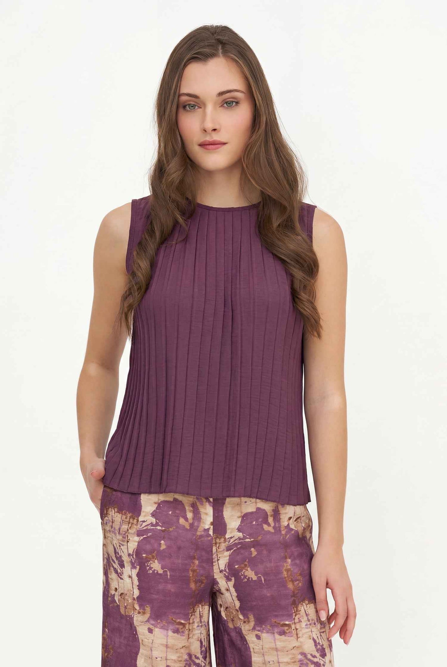 Women's Woven Top - Sleeveless