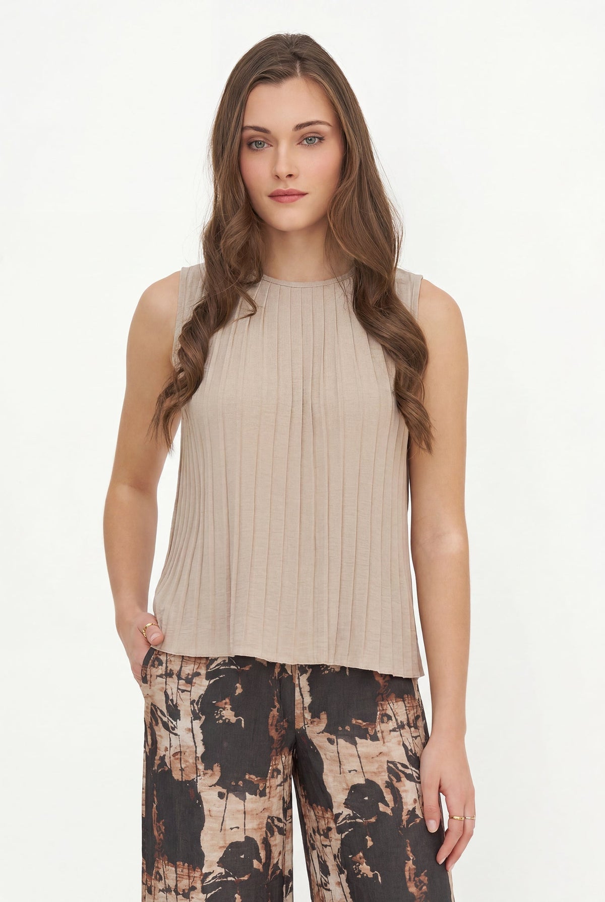 Women's Pleated Crew-Neck Sleeveless Top