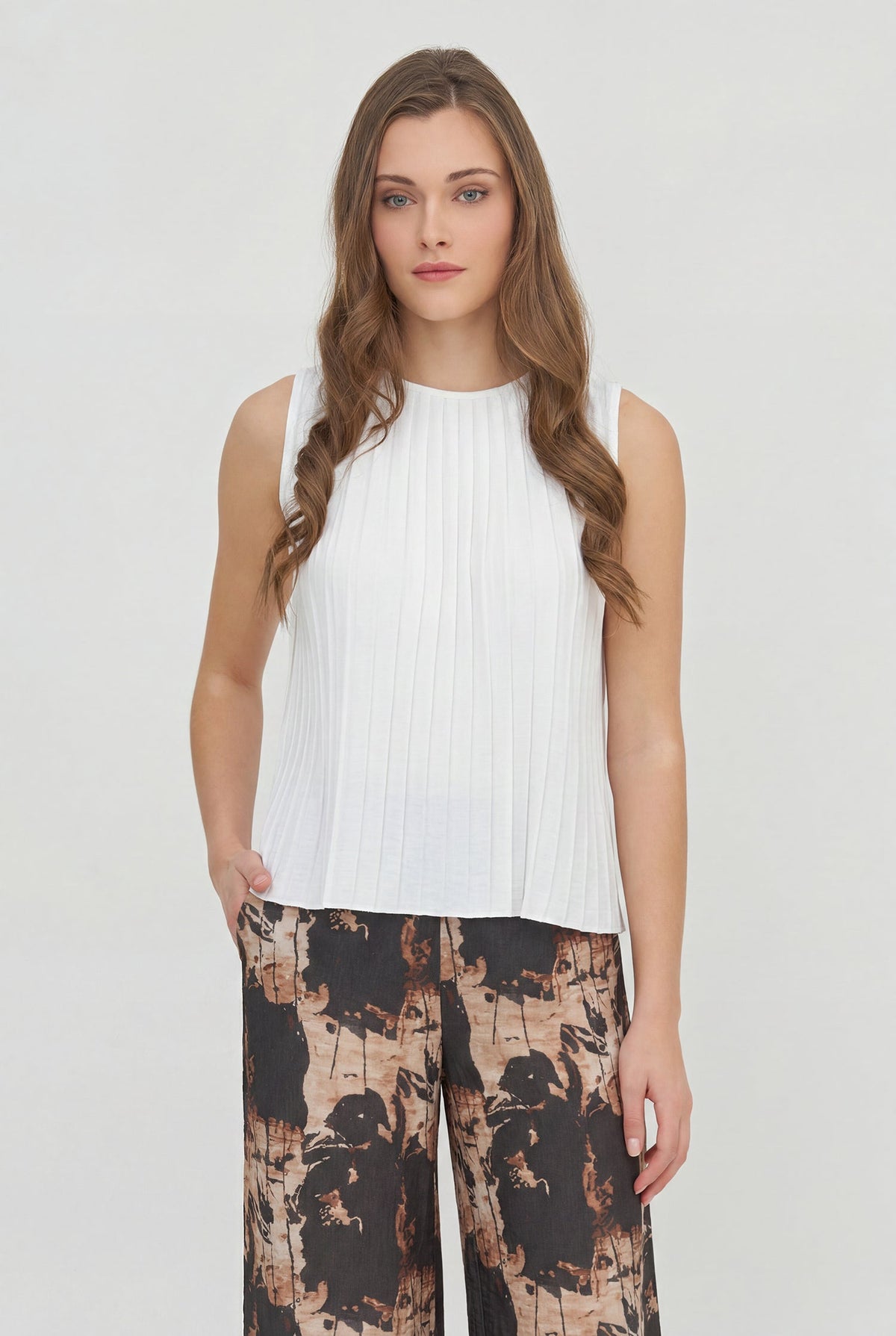 Women's Woven Crew-Neck Sleeveless Pleated Top, with a Button Closure At The Back Collar
