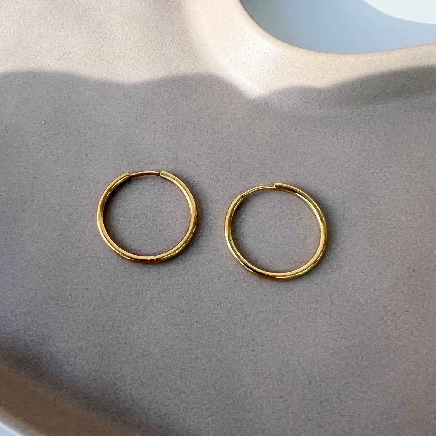 Les Grands Hoops
