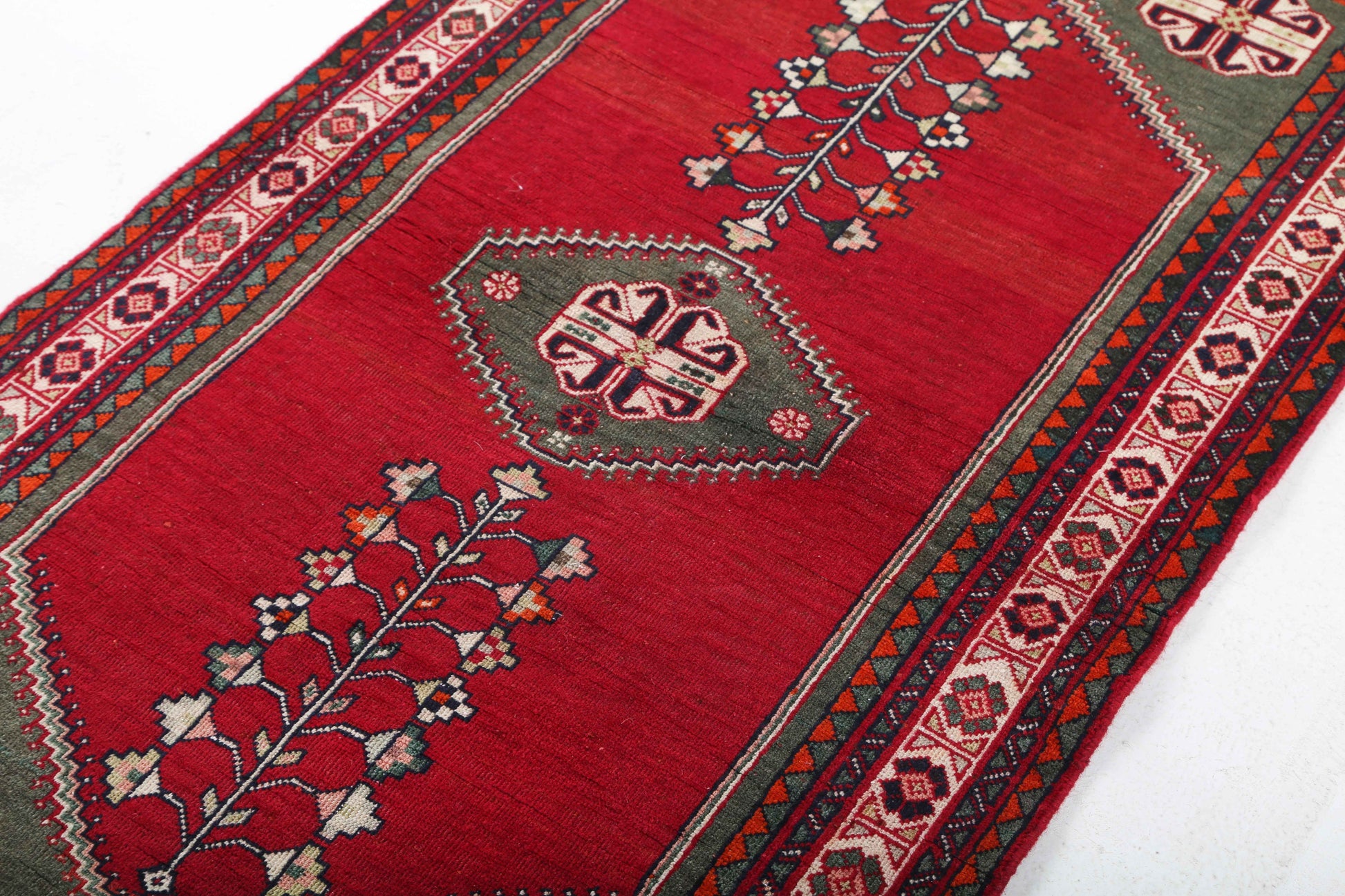 Persian Abadeh Rug | 2' 11" x 5' 2"