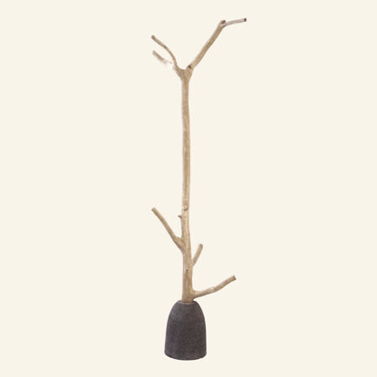 Patère en branche d'arbre et socle en pierre volcanique - Collection Robinson