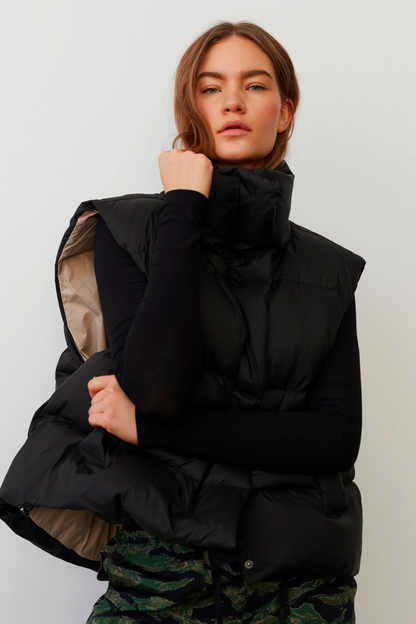 Sofie Black High-Neck Vest with Pockets