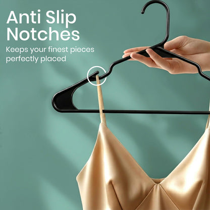 Utopia Home Plastic Hangers, 50 Pack, Clothes Hangers with Shoulder Grooves, Durable Space Saving Coat Hanger for Shirts, Pants, Skirts, Jackets, Blouses, Dresses and Everyday Wardrobe Use (Black) 🍁 All In One Marketplace Canada