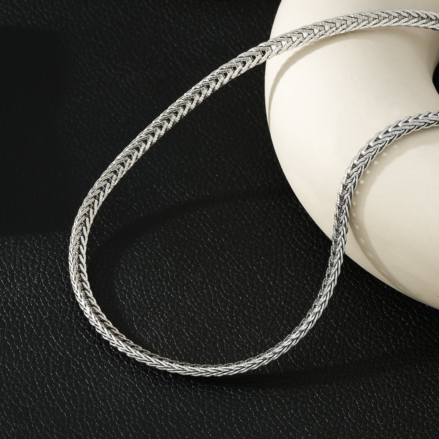 ALICE Silver (White Gold): Chunky Link Chain Necklace with Ring Fastener Pendant
