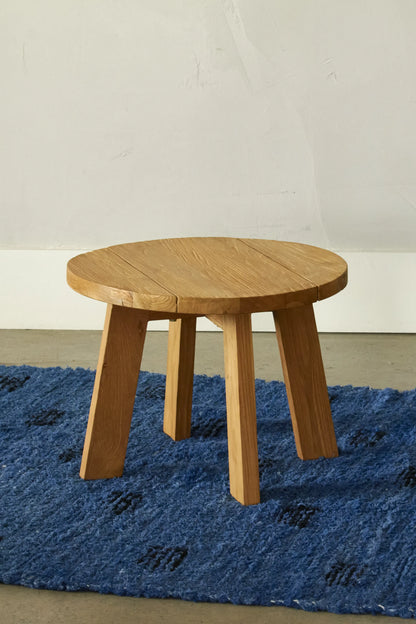 Couchtisch aus Teakholz Mikano