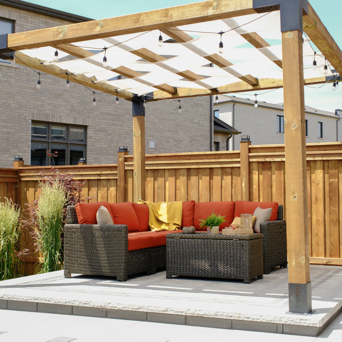 Laguna Point 6-Piece Wicker Outdoor Sectional Set with Coffee Table - AURABAGS SHOP