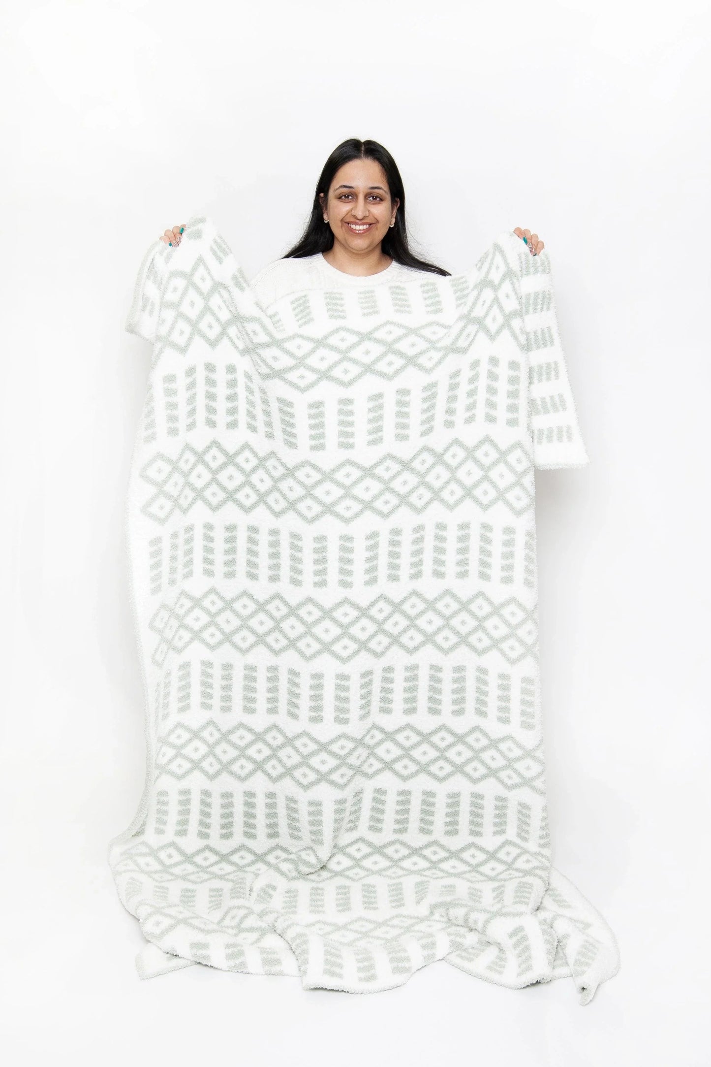Desert Sage & White Diamond Point Print Extended Throw