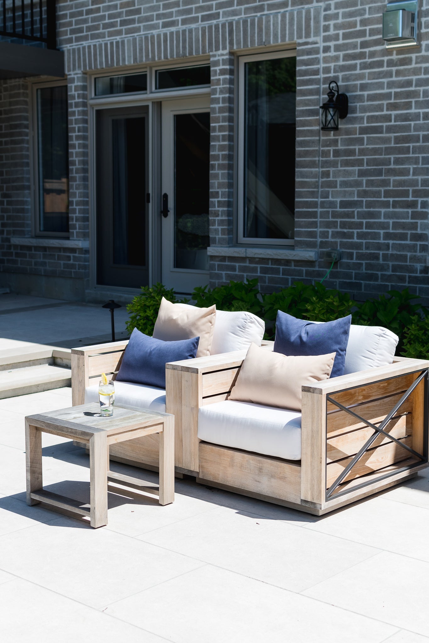 OUTDOOR PILLOW - NAVY LUMBAR