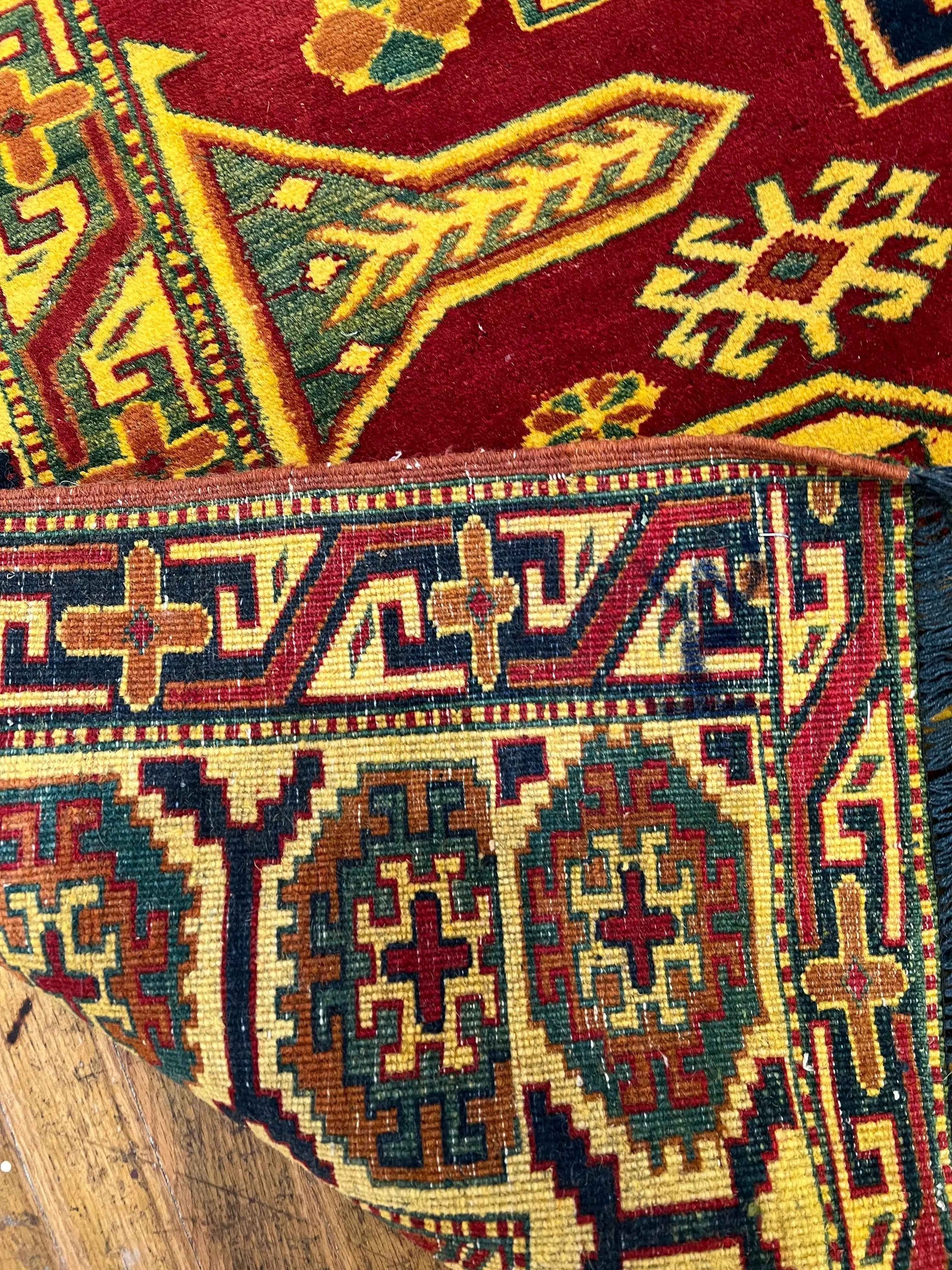 Kazak Rug | 6’ 9” x 5’ 5”