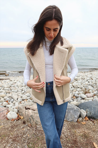 Xander Cozy Sherpa Vest with Zipper