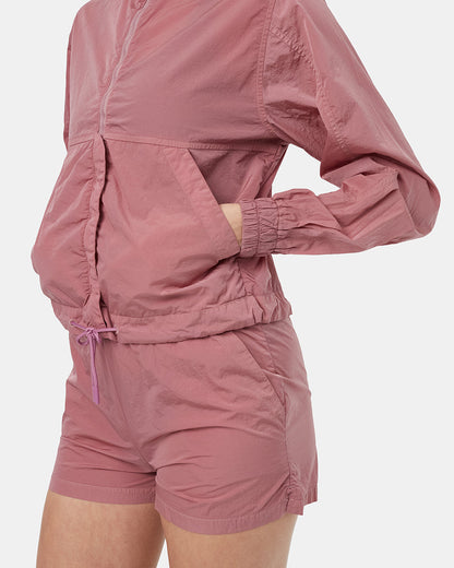 Kurze Jacke aus recyceltem Nylon