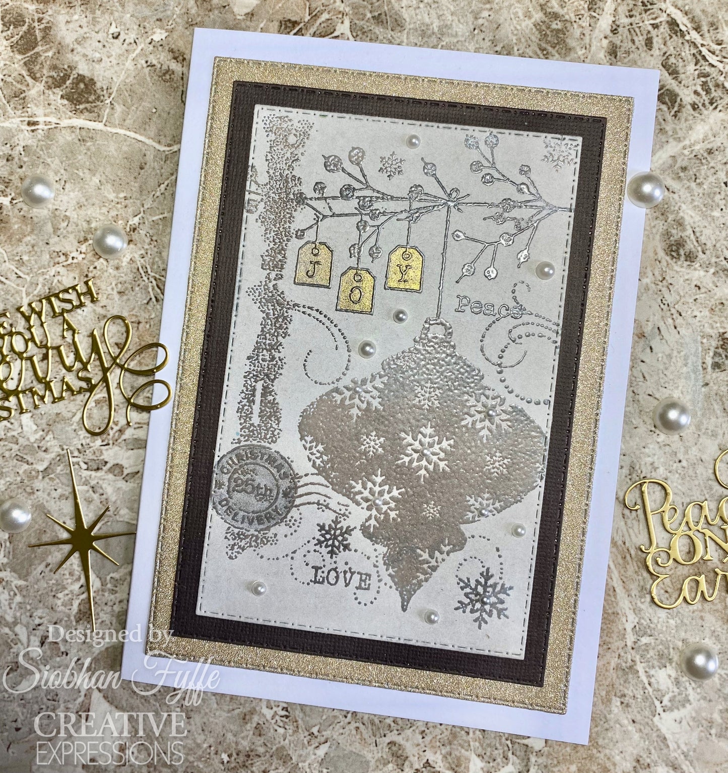 Woodware Clear Singles Winter Bauble 4 in x 6 in Stamp Set
