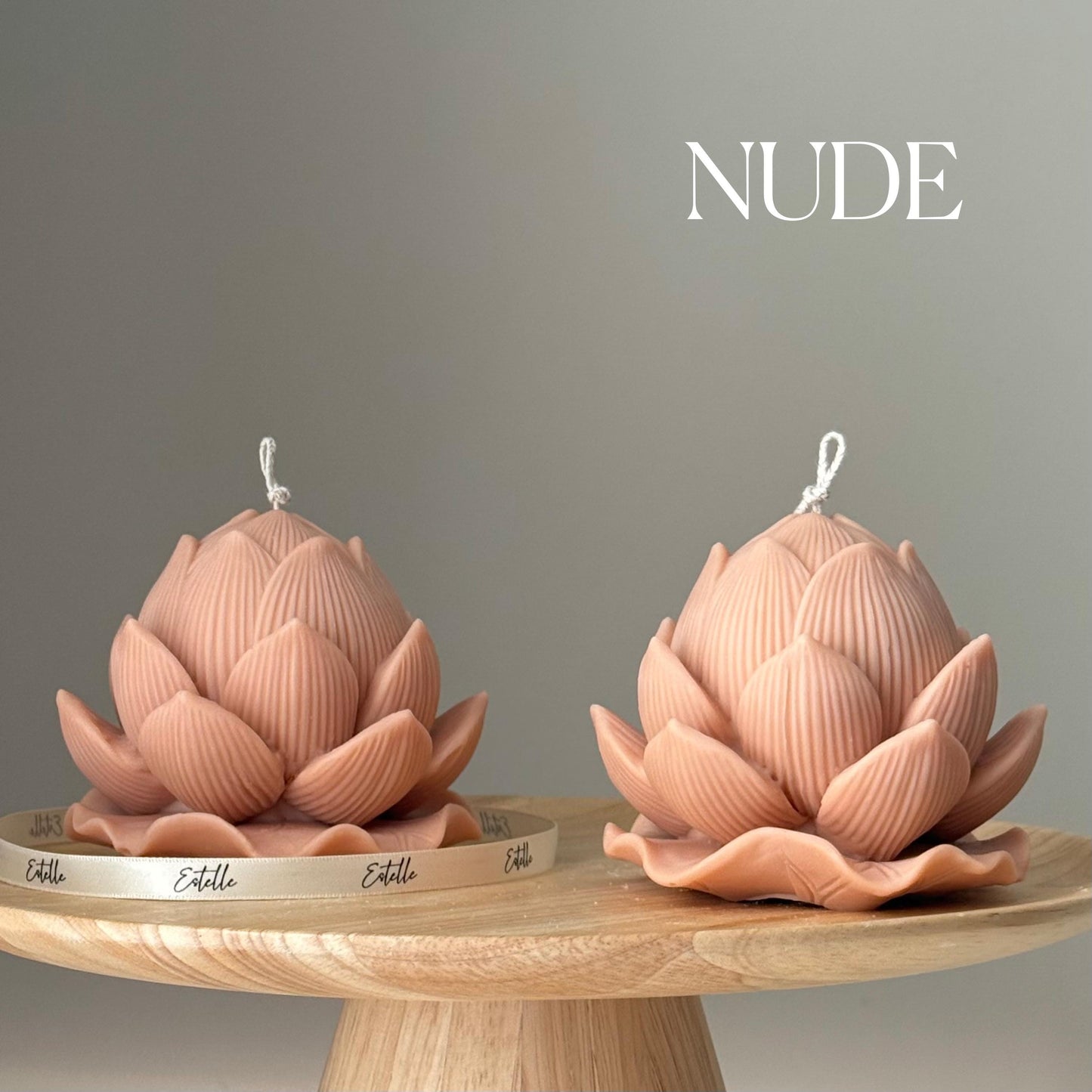Handgemachte Soja-Lotuskerze: Skulpturales Wohnaccessoire als Geschenk
