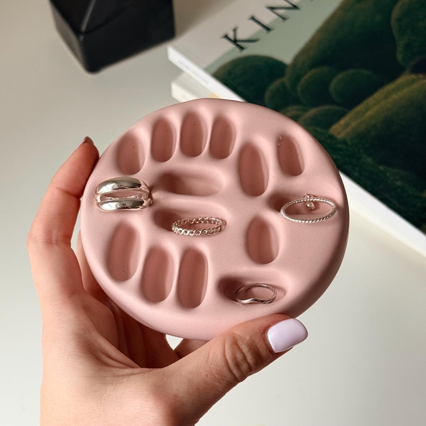 Minimalist Ring-Organizer-Schale | Skulpturales Jesmonite-Tablett