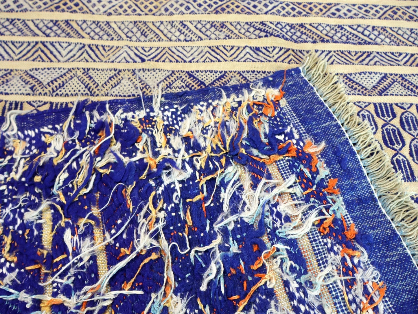 Marokkanischer Tiflet Kelim Teppich | 100 x 130 cm