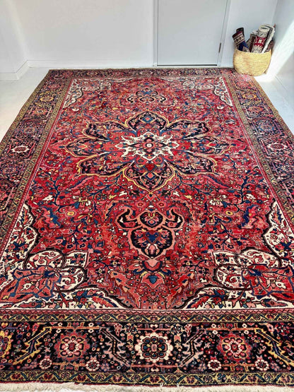 Persian Heriz Rug | 10' x 13' 2"