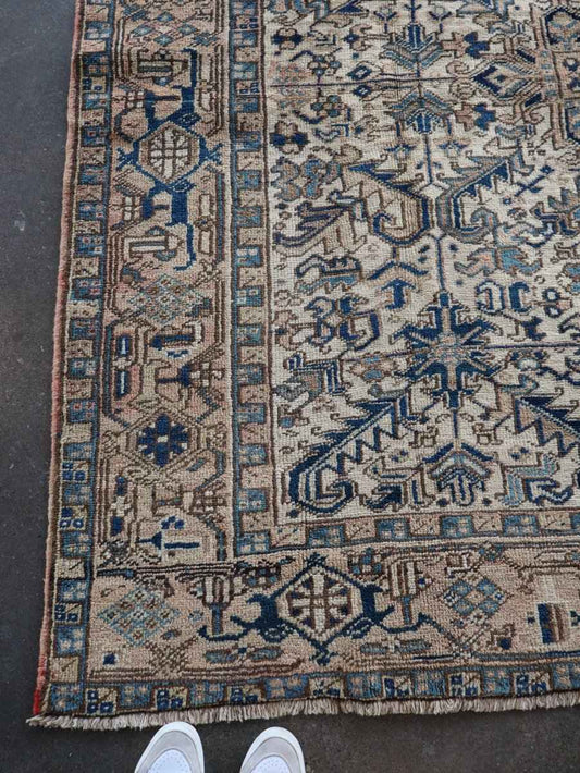 Persian Heriz Rug | 7' 1" x 7' 11"