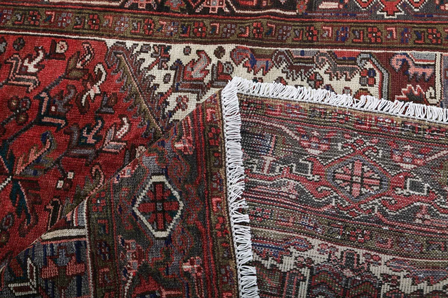 Persian Heriz Rug | 7' 5" x 10' 10"