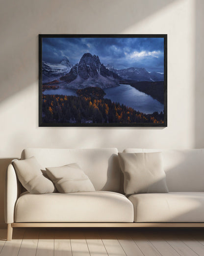Wandbild Mount Assiniboine: Mitten in einem Schneesturm