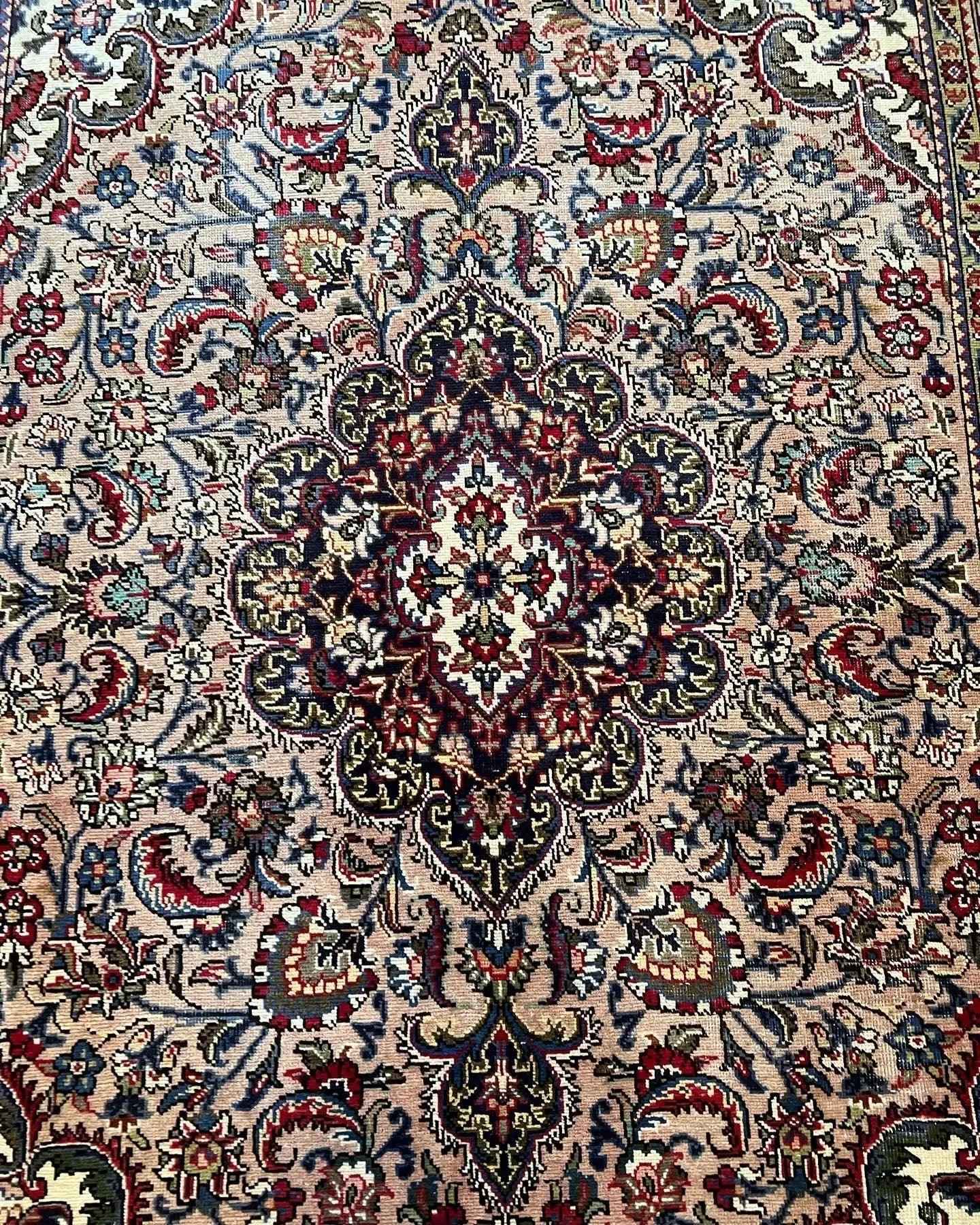 Persian Tabriz Rug | 9’ 5” x 6’ 4”